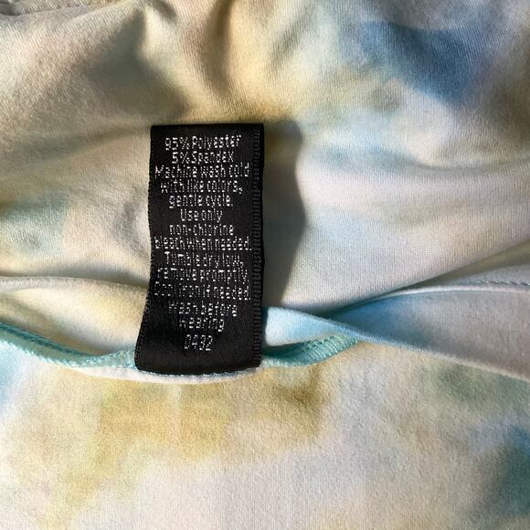 Lildy Women’s Set of Short Sleeve T-shirt & shorts, size S-M, Tie Dye White Blue - Picture 10 of 13